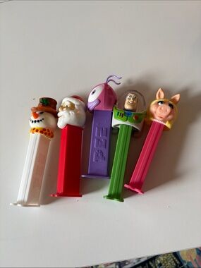PEZ dispenser - Pink, Purple, Red, Green, White Assortment